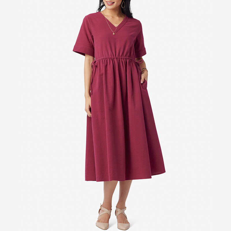 hongfeng creates dress woman collections that blend fashion-forward looks with comfort.